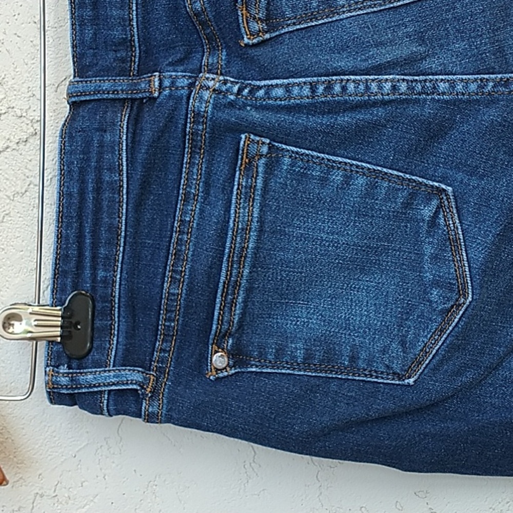 JUDY BLUE Cuffed Hem Jean Shorts Size M - Picture 9 of 13